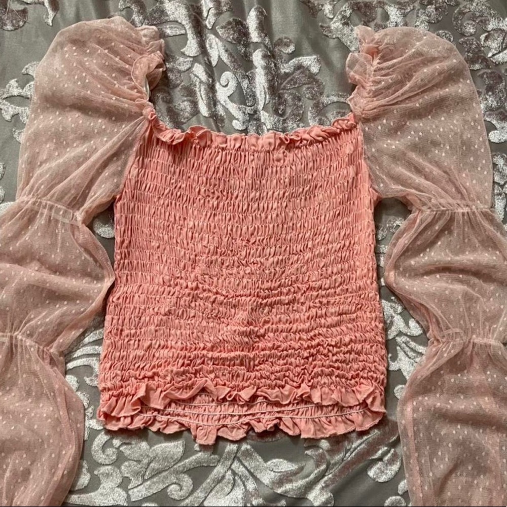 Dainty puffy lace sleeved ruffle blouse